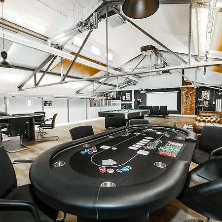 Vakantiehuis Casino Whirlpool-sauna-kino-indoor Basketball Höhr-Grenzhausen